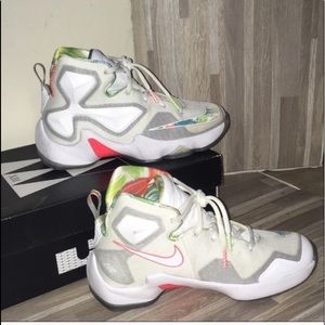 Lebron XIII